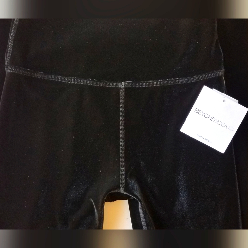 Beyond Yoga High Waisted Velour Leggings - Picture 3 of 9
